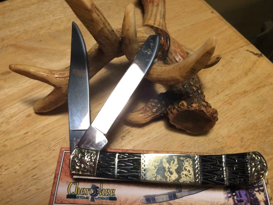 Frost Cherokee Stone Works Black Jigged Bone Trapper 4 1/8" Pocket Knife CSW236B - Image 3 of 4