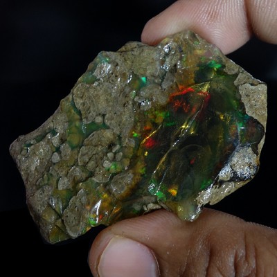 73.40 Cts. Natural Ethiopian Opal Oil Rough Specimen Ultra ''Play Of Color'' Gems
