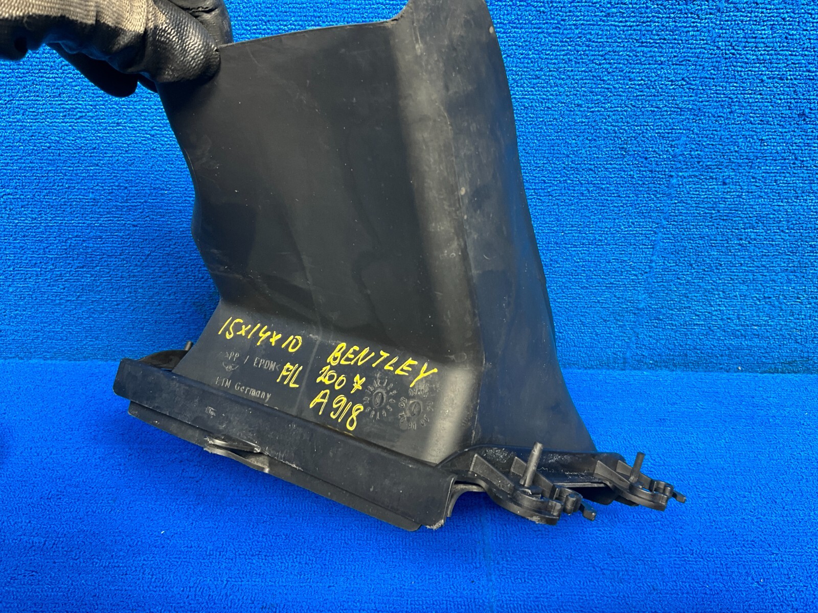 2003-2007 BENTLEY CONTINENTAL GTC FRONT LEFT INTERCOOLER AIR DUCT SHROUD OEM