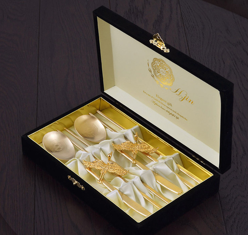 Korean Traditional Spoon Chopstick Cutlery Gift Set of 2 Spoon Chopstick Rest. 3 - 第 3/3 張圖片
