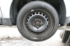 Audi A4 B5 A6 4B Passat 3BG Felgen Reifen Sommerreifen 195/65 R15 91H 6-7mm