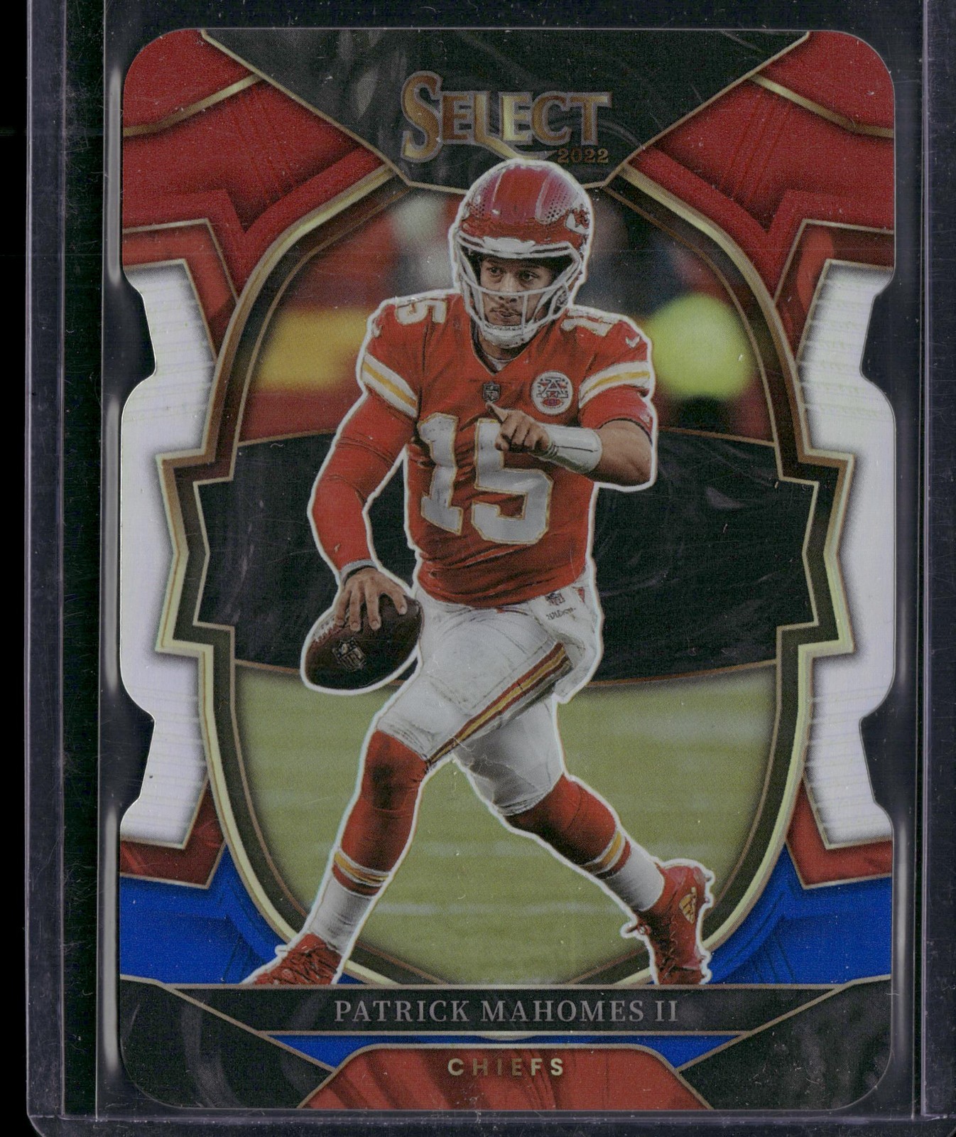 2022 Panini Select #20 Patrick Mahomes II Red and Blue Prizm Die Cut