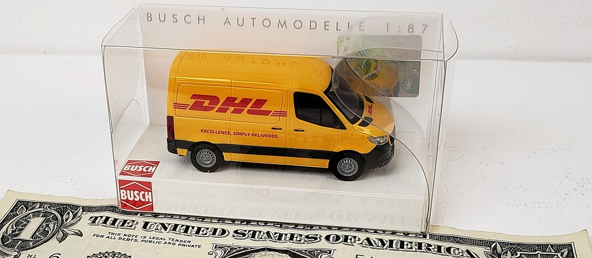 Busch NEW HO 1/87 Scale Mercedes Benz Short Sprinter Delivery