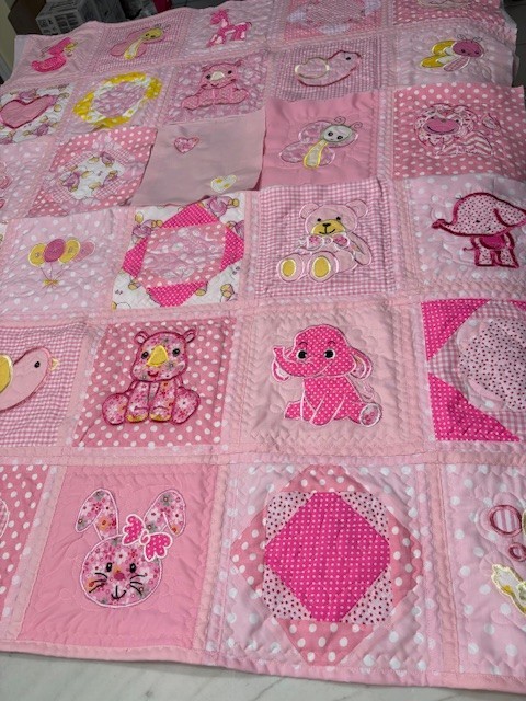 PERSONALIZED APPLIQUE BABY QUILT