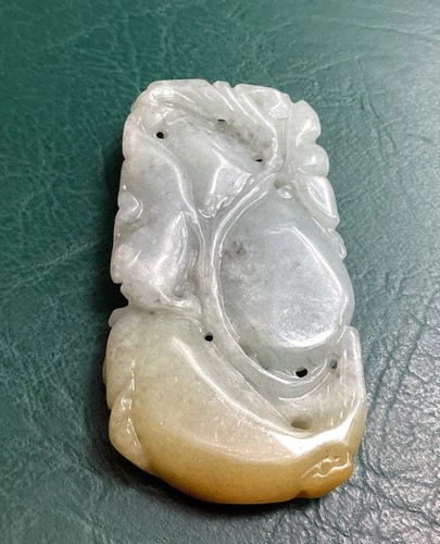 Light Green 2 Sided Jadeite 2 Goldfish translucent Pendant - Picture 7 of 13