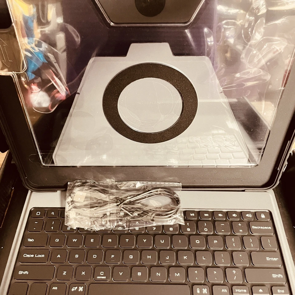 Чехол-клавиатура Nillkin Bumper Link для iPad Air 13 2024, iPad Pro 12,9 2020–22 - Изображение 3 из 4