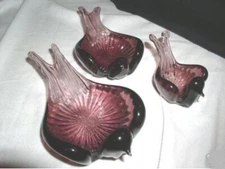 NEW DOVES 3 PC PURPLE AMETHYST GLASS NESTING NUT DISH  7" TO 3" COLLECTIBLE BIRD