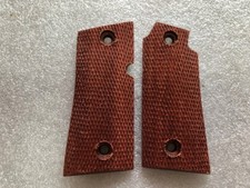 GORGEOUS ALL CHECKERED HARDWOOD GRIPS FOR COLT MUSTANG POCKETLITE .380 CRAFTS