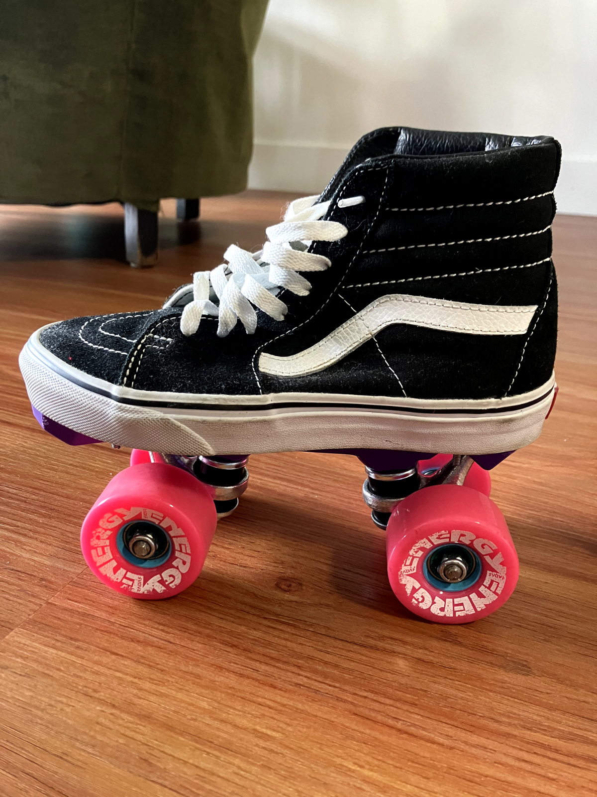 Vans Rollerblade Sneakers Size 6 for Men Women Kids-image