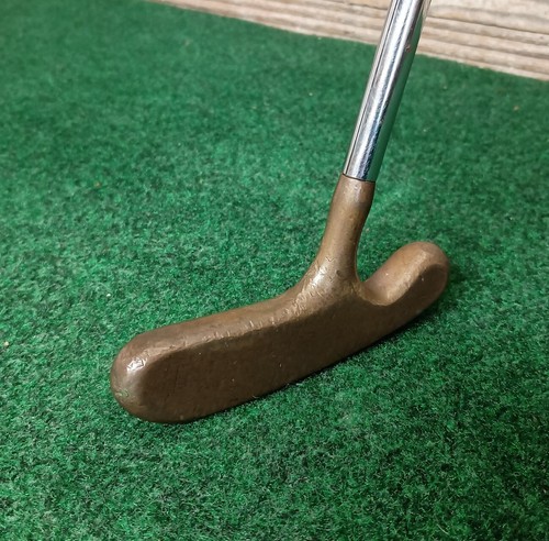 PUTTER ACUSHNET BULLS EYE 34 PULGADAS - especialistas en golf de segunda mano