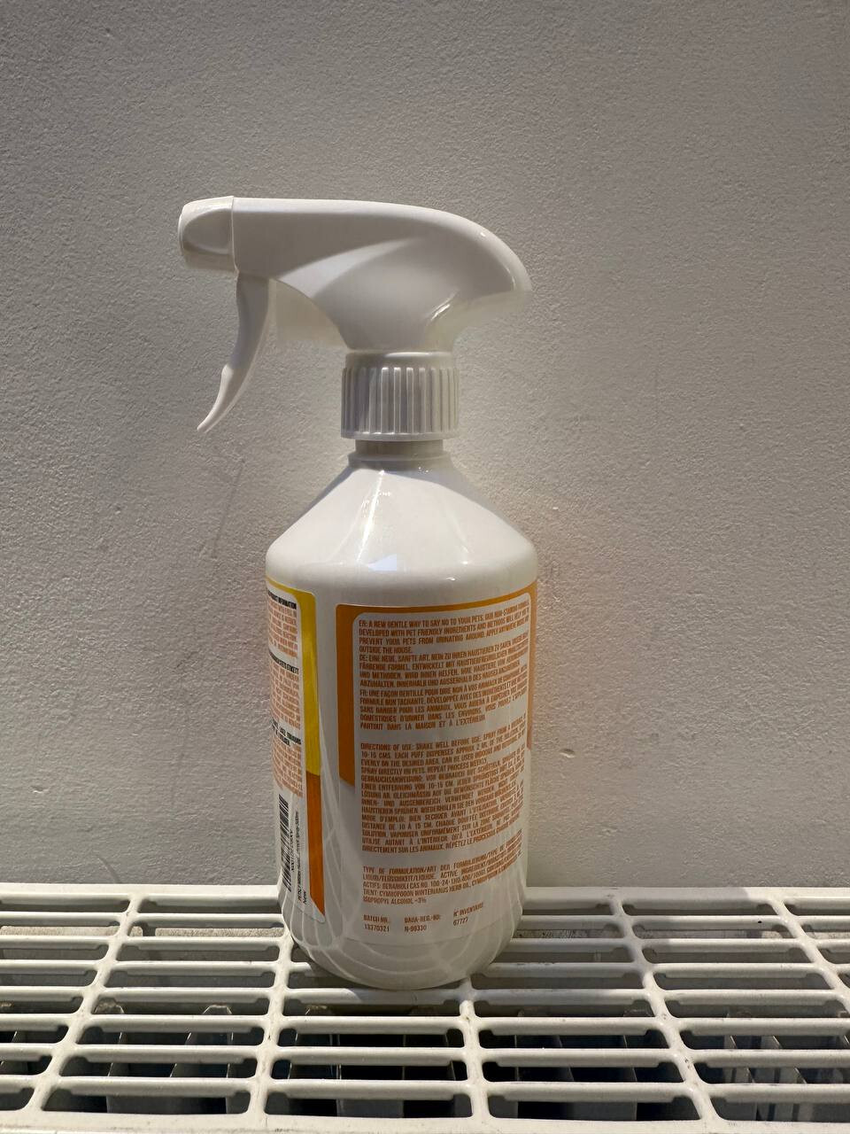 Petsly Dog & Cat Urine Repellent Spray Cat Repellent Spray to Stop Dogs