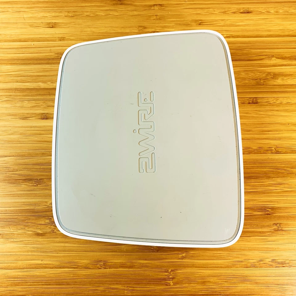 2Wire 2701HG-B 54 Mbps 4-Port 10/100 Wireless G Router Tested - Image 2 of 4