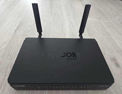 LANCOM Systems R903 WLAN Router schwarz, 6x LAN, USB, inkl. Netzteil, 2 Ant.