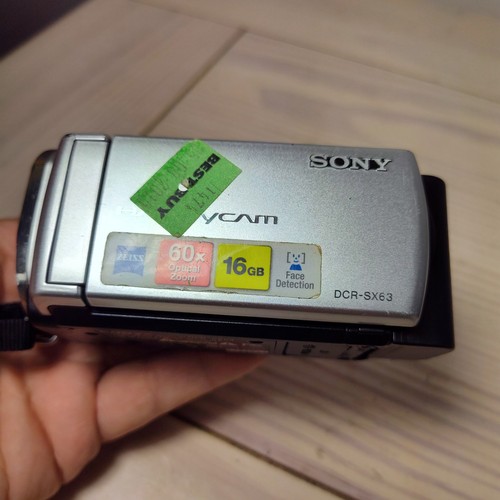 SILVER Sony Handycam DCR-SX63 16GB camcorder + Battery - Picture 4 of 10