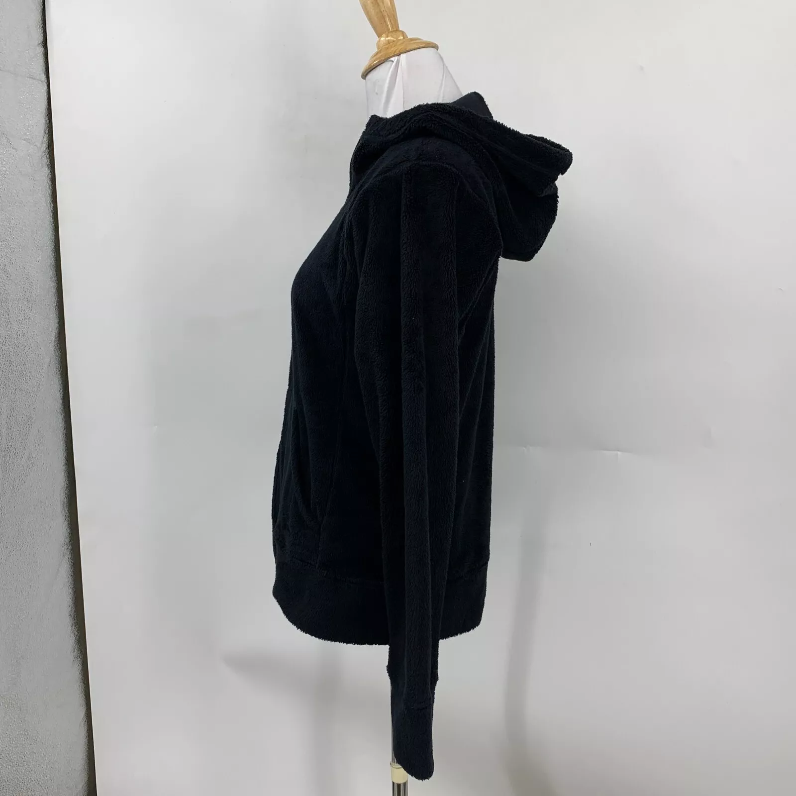 patagonia fleece lined full zip long sleeve hoodie