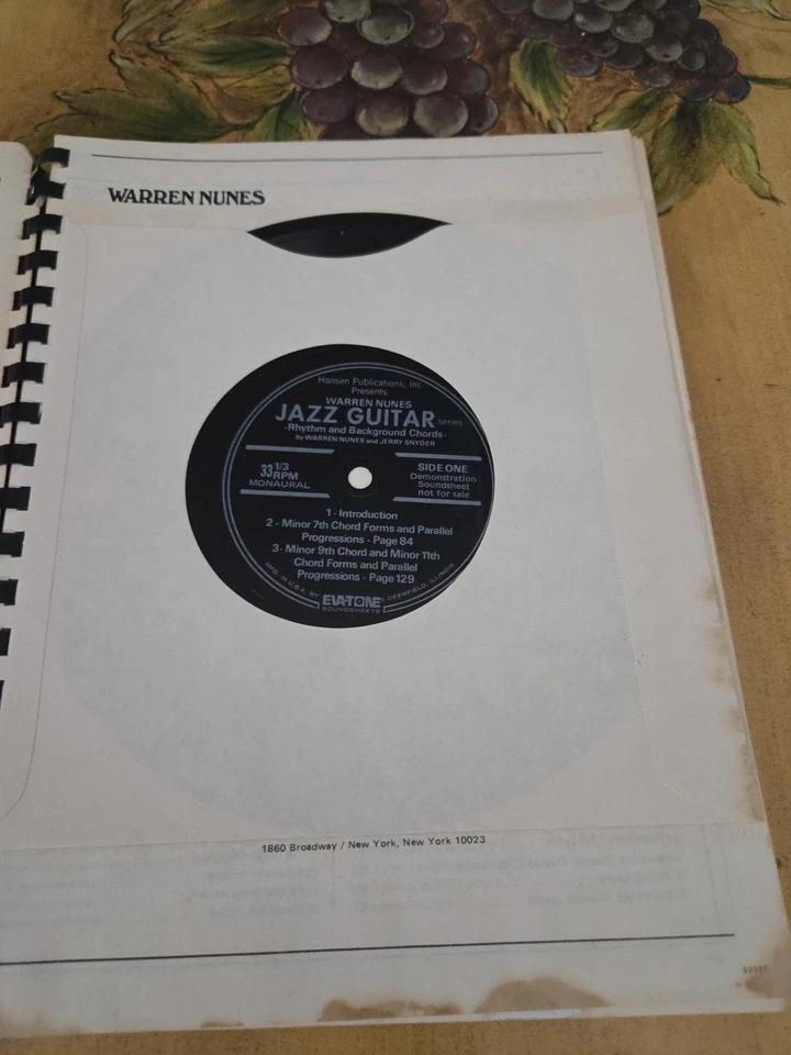 Acordes de ritmo y fondo Warren Nunes guitarra de jazz libro raro, + grabación de demostración Foto 2 de 4