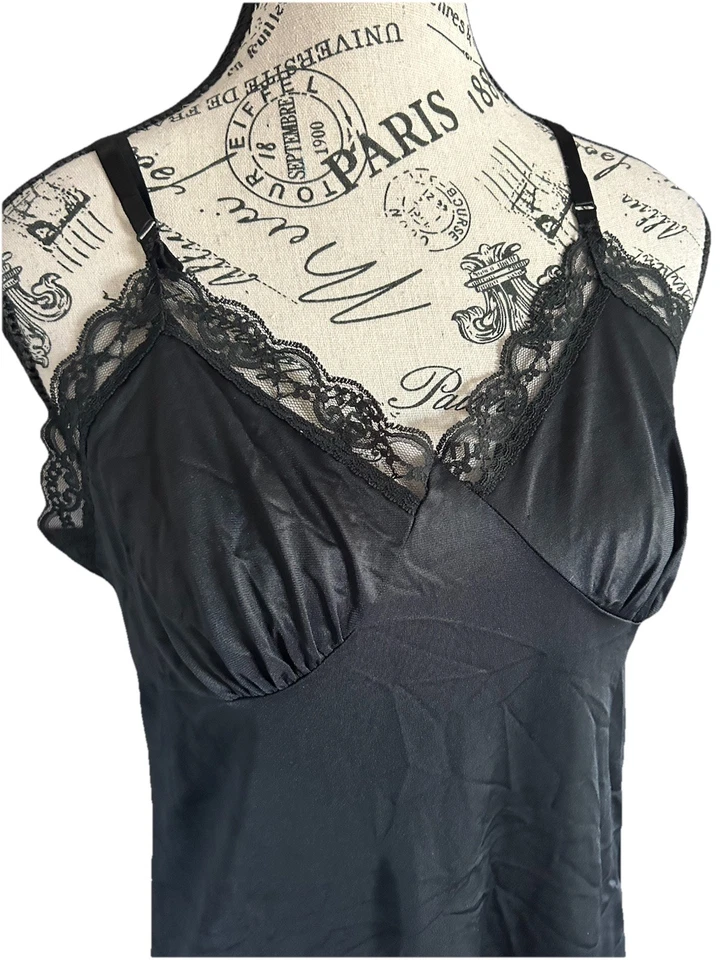 VTG silky nylon lacy dress slip nightgown by Deena Size 38 Lingerie Made In USA - Image 3 of 4