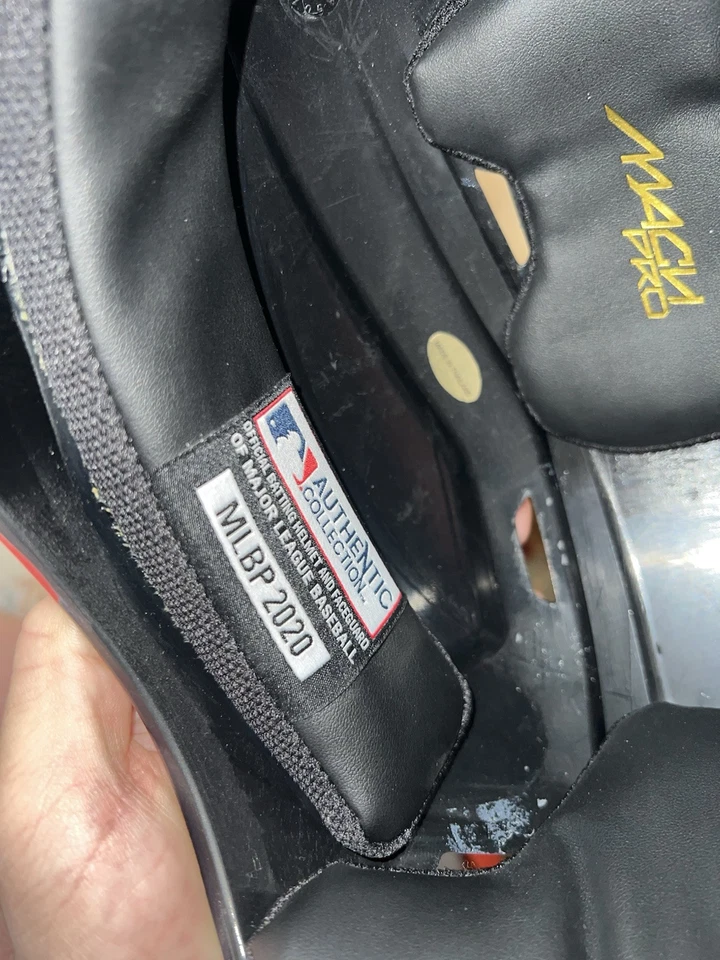 Casco Auténtico Firmado por Matt Olson Atlanta Braves “Go Braves” Foto 3 de 3