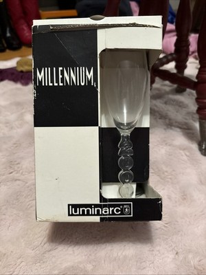 Luminarc Set of 4 Millennium 2000 Crystal Clear Champagne Flutes in Box 8 oz