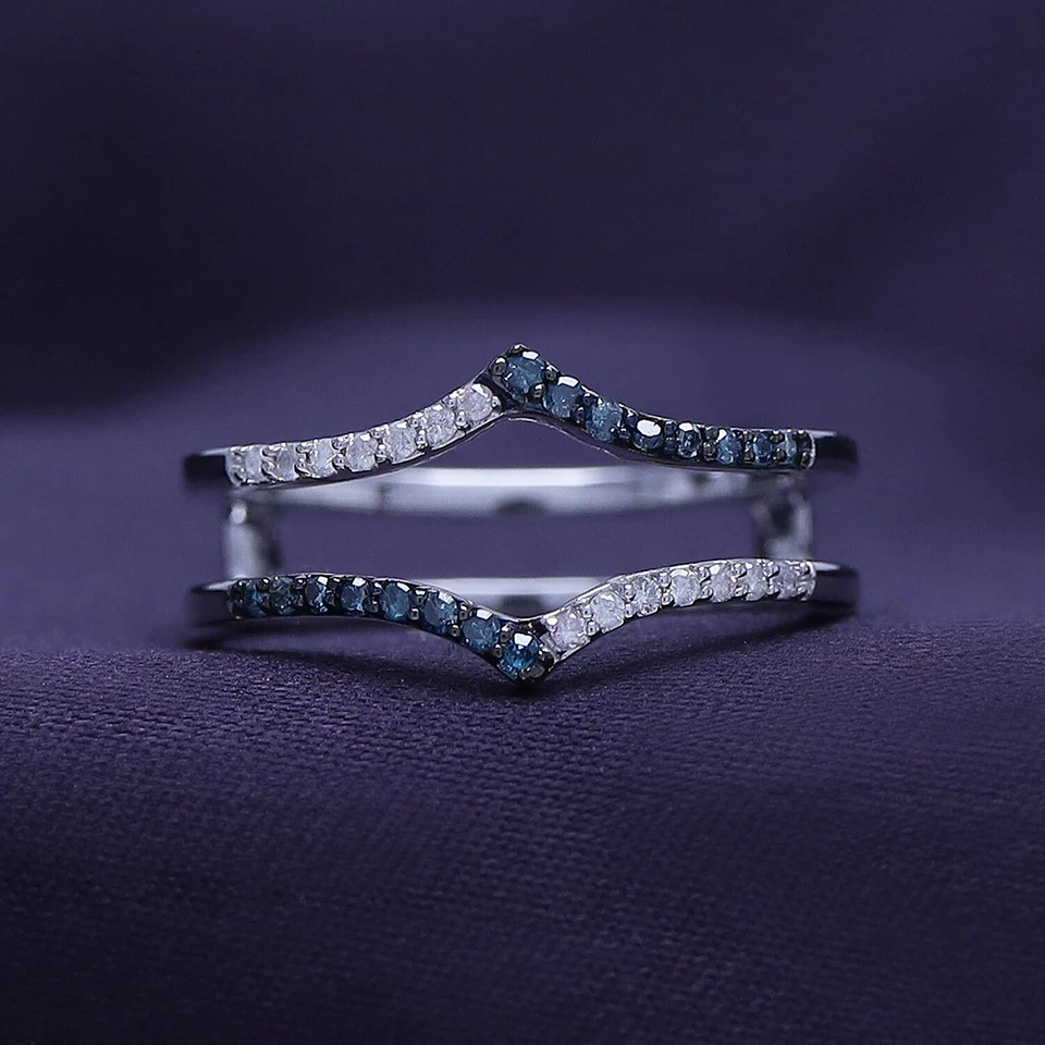 Anillo de compromiso envolvente potenciador de diamantes naturales azules y blancos de 1/5 quilate de oro de 10 k Foto 2 de 4