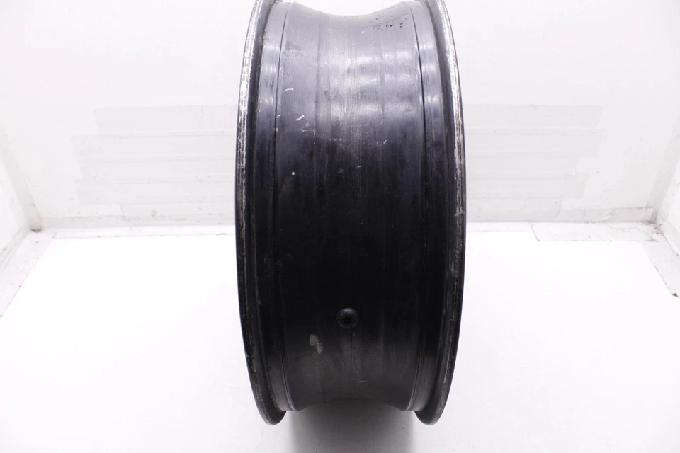 02 Llanta trasera Suzuki GSXR750 OEM Foto 4 de 4