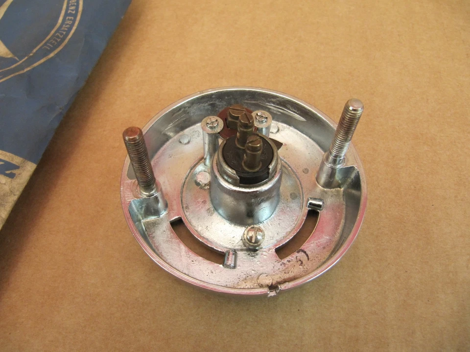 NOS SWF Parking Light Housing Mercedes-Benz 190SL SWF12665 - Image 4 of 4