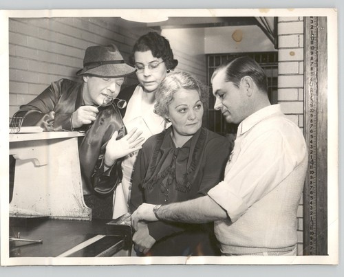 UNGARISCHE Schauspielerinnen Vilma Aknay, Sari Fedak, gebuchte Zivilklage 1935 Pressefoto