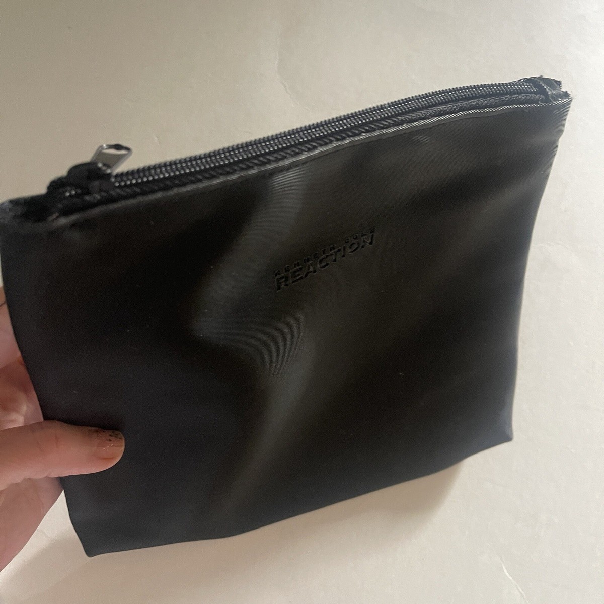 Kenneth Cole Reaction Men's Toiletry Bag Black 9x8”