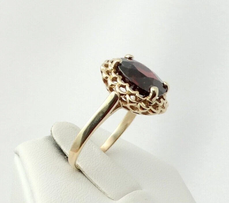 Anillo vintage de oro amarillo de 10 quilates con piedras preciosas de granate rodolita natural Foto 4 de 4