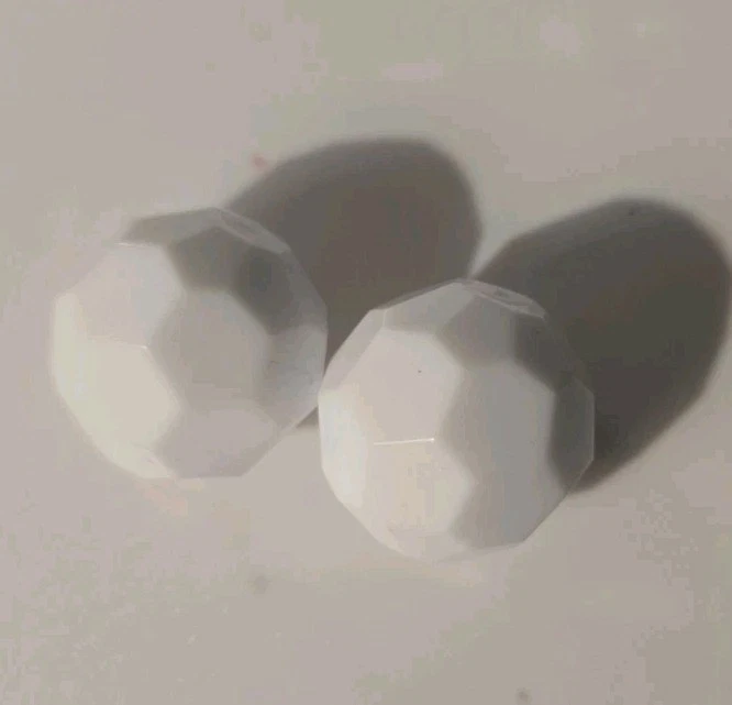 Colgante vintage de 7 piezas de perlas blancas de lucita cabinas perladas iridiscentes para hacer joyas Foto 3 de 4