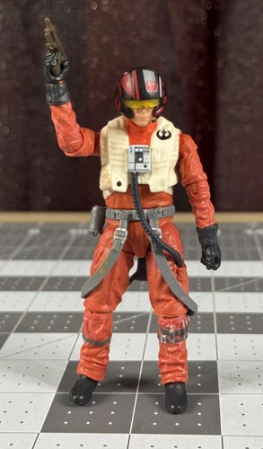 Star Wars Vintage Collection VC160 Poe Dameron Figure COMPLETE Helmet and Gun