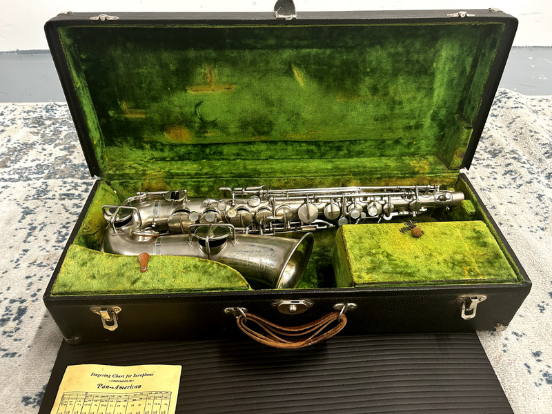 VINTAGE 'THE BUESCHER' TRUE TONE SILVER ALTO SAXOPHONE + ORIGINAL  CASE ELKHART