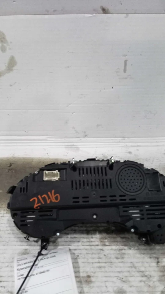 Medidor de velocímetro usado se adapta a: Mercedes-Benz Mercedes clase gla 156 2015 tipo GLA2 Foto 2 de 4