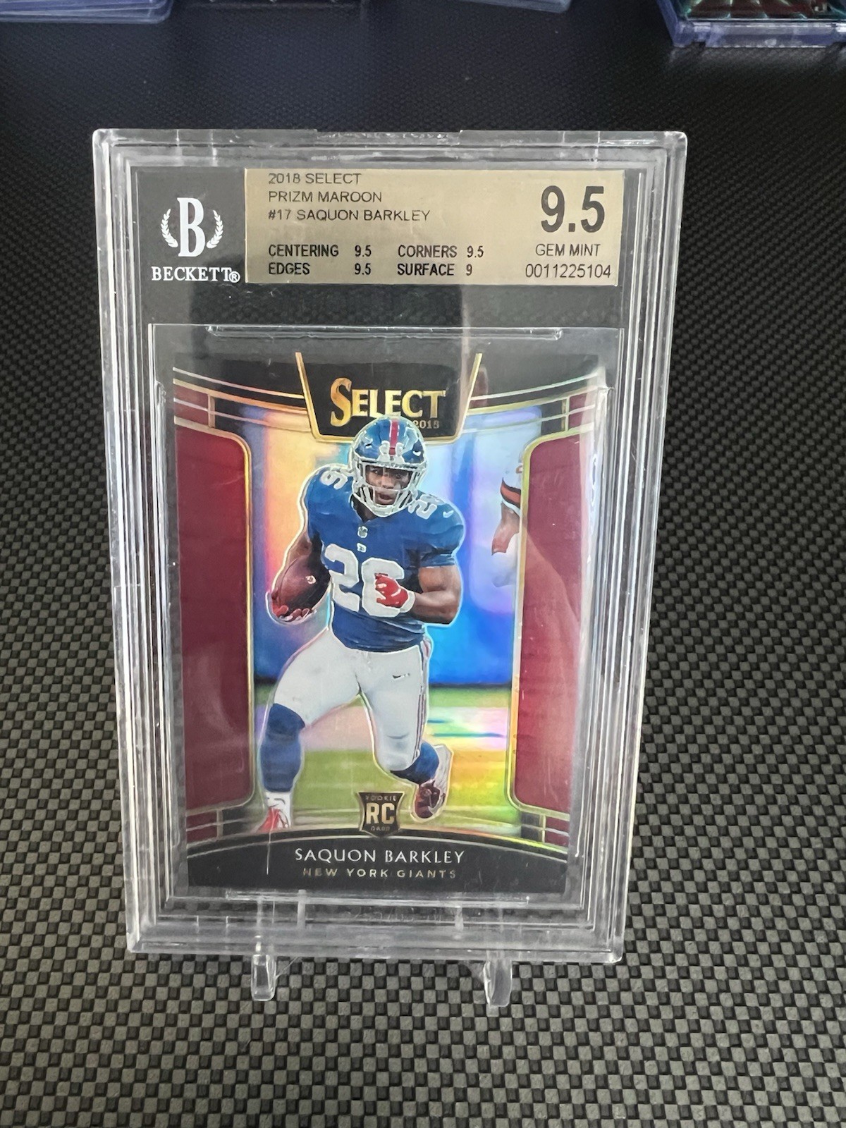 2018 Panini Select - Concourse Saquon Barkley #17 Maroon Prizm /99 (RC)