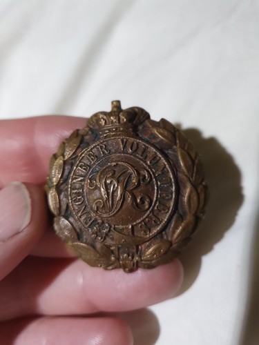 Original Victorian Cap badge Engineer Volunteers QVC Hat 2 Lugs Boer War Antique - Picture 1 of 5