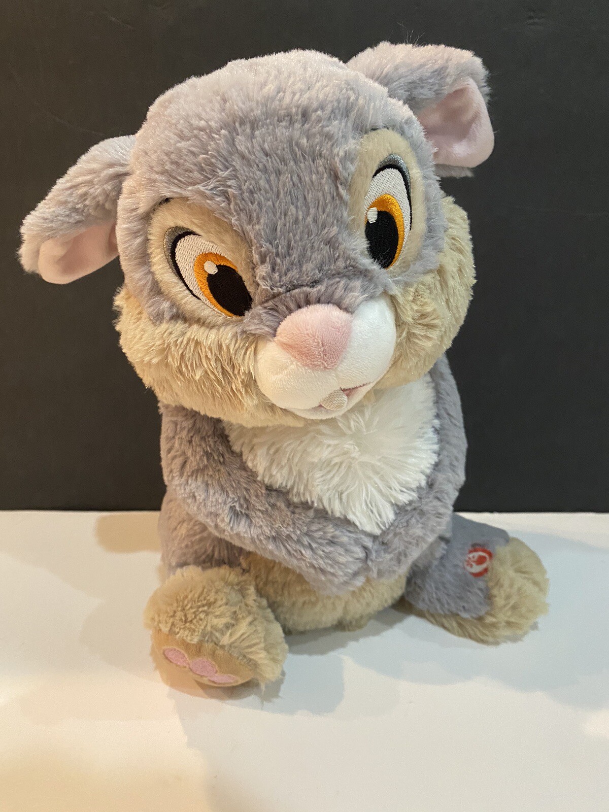 Hallmark Disney Bambi THUMPIN THUMPER Thumper Talking and Motion Plush Toy 10" Cuisine