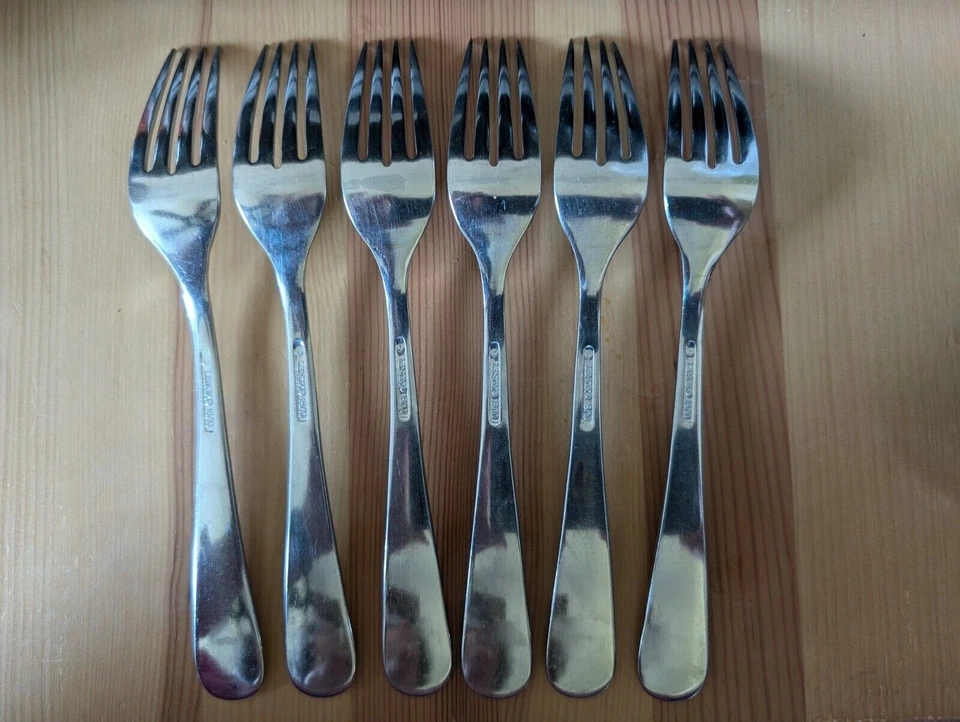 Juego de seis horquillas de cubiertos con patrón de marco de cuerda Lennox Foto 2 de 4