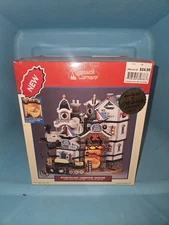 RETIRED Lemax Bay Boat Works 2004 Plymouth Corners Christmas Village Lighted 