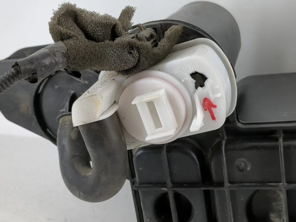 2018 Buick Rendezvous канистра с паром топлива углем J51UZ - Изображение 2 из 4