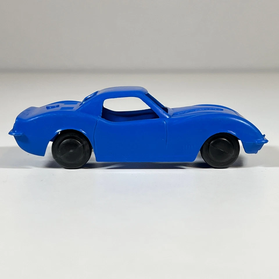 Chevrolet Corvette Stingray 1972 Vintage Juguetes Marx Coche de plástico azul Hecho en EE. UU. Foto 4 de 4