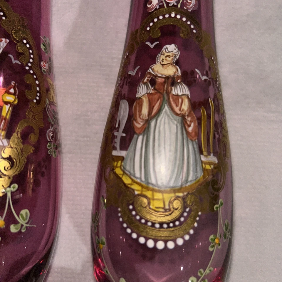 ❤️ 2-VINTAGE VENETIAN ITALY GLASS HAND PAINTED 8.75" RUBY RED VASE SET🇮🇹🌺 - Image 4 of 4