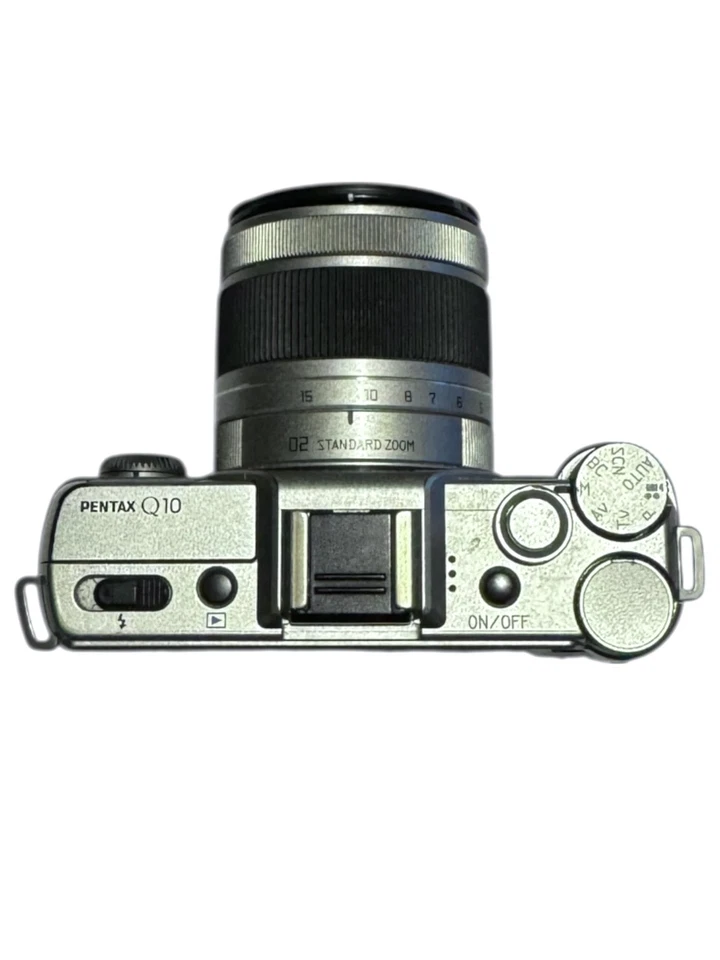 Pentax Q10 SR silber inkl. Pentax 02 Objektiv und mehr - Bild 4 von 4