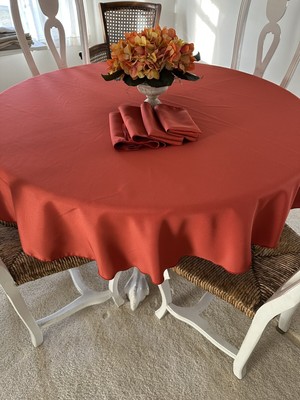 Premier table linens 60  rd burnt orange tablecloth  Plus 4 17  sq,. Napkins New