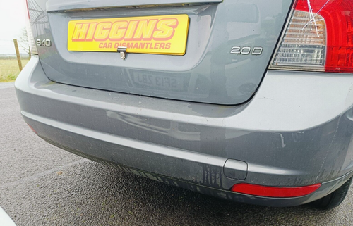 VOLVO S40 SD MK2 STOßSTANGE HINTEN KOMPLETT IN TITANGRAU