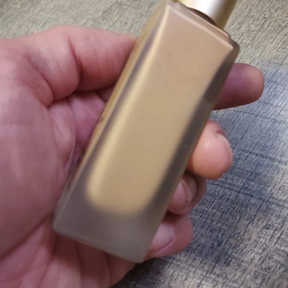 Clarins Everlasting Foundation + CAPPUCCINO 114 SPF 15 Full Size 1.1oz - Image 3 of 4