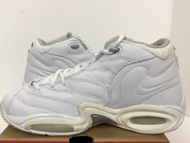 nike air holistic uptempo