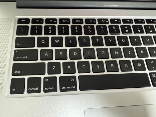 Apple MacBook Pro A1398 Laptop(Condition Unknown) : Sold As Is. See Pictures - Afbeelding 4 van 16