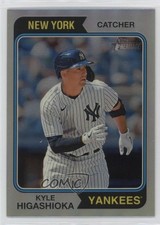 2023 Topps Heritage High Number Chrome Refractor /374 Kyle Higashioka #633 0nr3