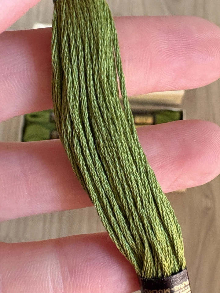 FRANCE D.M.C Dollfus-Mieg & Cie Embroidery Floss #470 Green Avocado 47 Skeins - Image 2 of 4