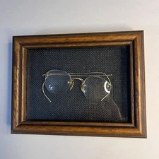 Vintage Eyeglasses Display – Eye Doctor / Frame Shop Optical Decor